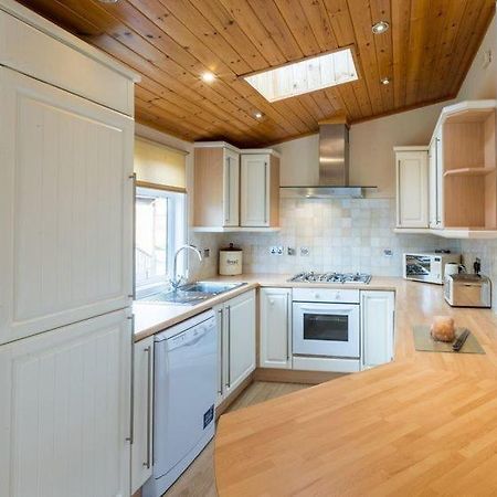 Windermere Retreat - White Cross Bay Holiday Park Extérieur photo