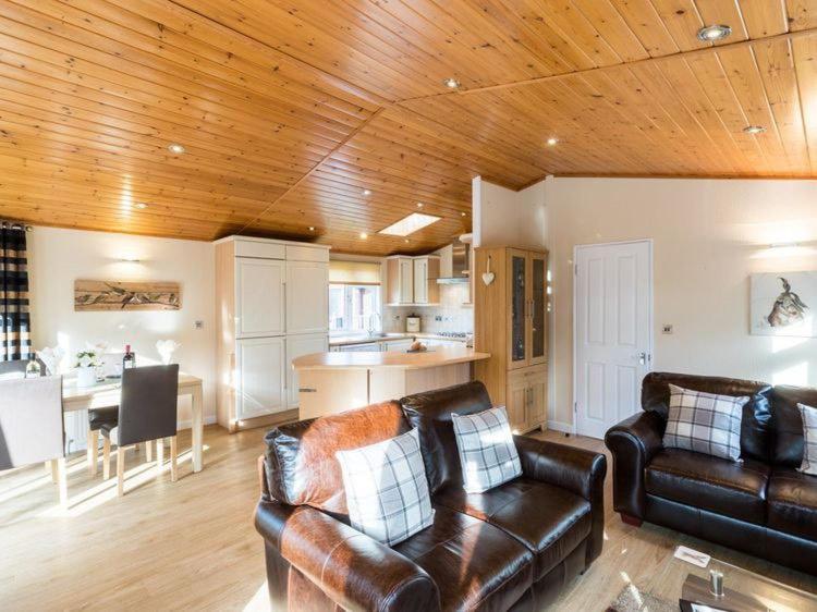 Windermere Retreat - White Cross Bay Holiday Park Extérieur photo
